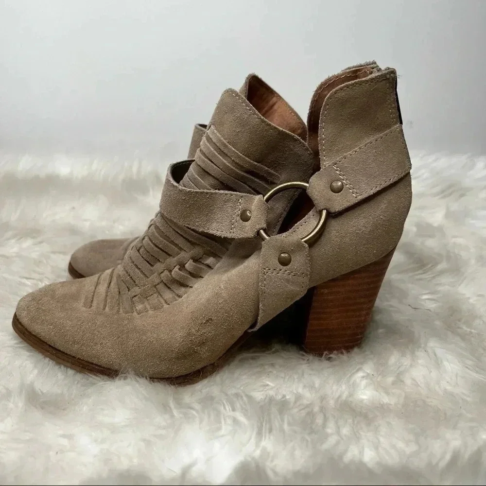 Seychelles Impossible Sand Suede Leather Ankle Booties Size 8.5